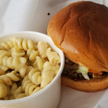 DCity Smokehouse - Pulled pork w coleslaw and Mac n cheese - Barbeque Near Me - Washington, DC, District of Columbia