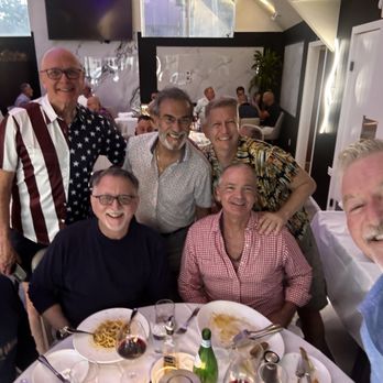 La Birra Bar - Fun selfie with my dear friends and of course, the owner Salvo! - Burgers Near Me - Oakland Park, Florida