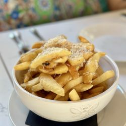 Queen Bee's Tea Room