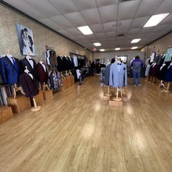 Squires Formal Wear - Inside