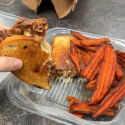 Bailey's Smokehouse - New City - The Short Rib Grilled Cheese