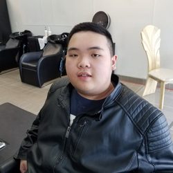 Lucky Cuts - Looking good, nice Hair Cut !