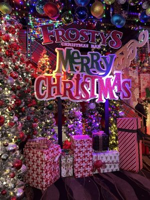 Frosty's Christmas Bar Chicago by null