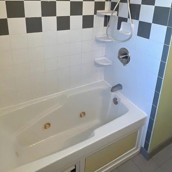 Five Star Bath Solutions - Before - General Contractors Near Me - Cincinnati, Ohio Five Star Bath Solutions - Before - General Contractors Near Me - Cincinnati, Ohio