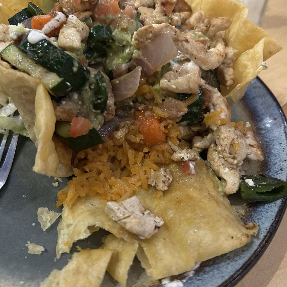 Del Pueblo Cafe - A very full mexi-bowl! - Mexican Near Me - Santa Barbara, California Del Pueblo Cafe - A very full mexi-bowl! - Mexican Near Me - Santa Barbara, California