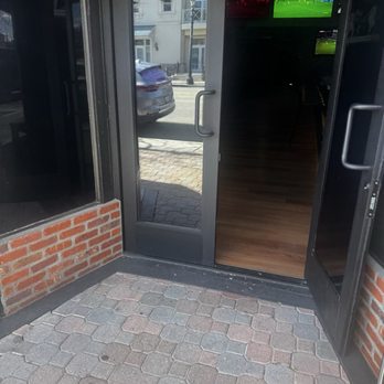 Twins Bar - Arrived!! - Sports Bars Near Me - Clovis, California