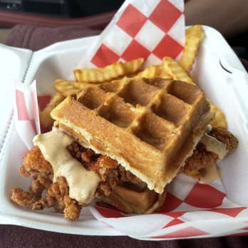 Yummy's Hot Chicken - Syrian Hot Chicken Combo - Mellow - Food Trucks Near Me - Houston, Texas