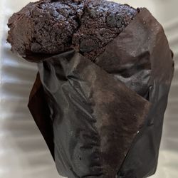 Qavah Coffee - Choco muffin, huge size, but not so tasty, falls apart in crumbles, not moist enough.