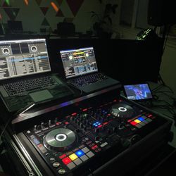 Universal Dance Muzik