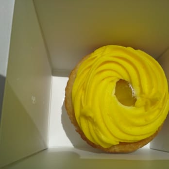 Batch Cupcakery - Pucker Up Cupcake - Bakeries Near Me - Reno, Nevada Batch Cupcakery - Pucker Up Cupcake - Bakeries Near Me - Reno, Nevada