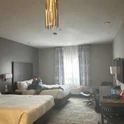 Home Inn & Suites Saskatoon South - 2 bedroom kitchenette room