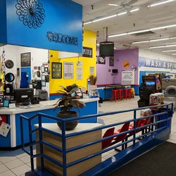 Wash & Spin Coin Laundry