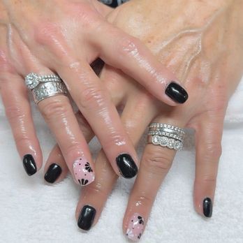 Ellie Nails & Spa - Black and pink! - Nail Salons Near Me - Milwaukee, Wisconsin