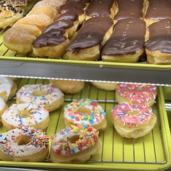 OMG Donuts - Donut case - Donuts Near Me - Elizabethtown, Kentucky