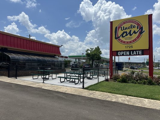 Uncle Lou's Fried Chicken by null