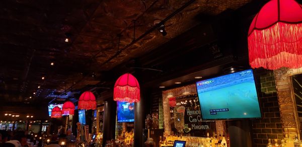 Big City Tavern by null
