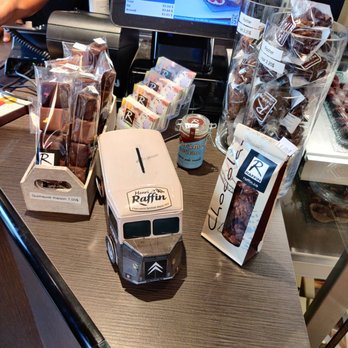 Patisserie Raffin - a counter with a variety of food items - Bakeries Near Me - Laval, Quebec