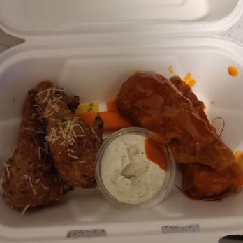 Strong Hearts Cafe - Garlic Parm and Buffalo Wings - Sandwiches Near Me - Syracuse, New York