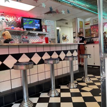 Troy's 105 Diner - a diner with a checkered floor - Diners Near Me - Boone, North Carolina