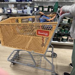 HomeGoods - Mom on a mission.