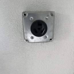 220v outlet