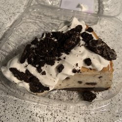 Niche & Scrumptious Kitchen & Events - Cookies and cream cheesecake