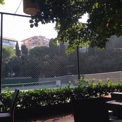 Dalyan Club - Kim boyle bi yesillikte tenis oynamak istemez ki?