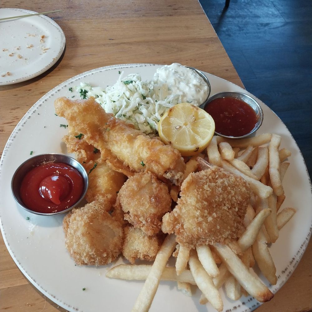 Bluewater Grill Seafood Restaurant & Market Carlsbad - Fisherman's Platter - Seafood Near Me - Carlsbad, California