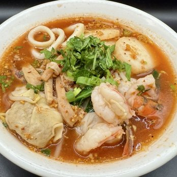 555 Boat Noodles - Supreme Yentafo (Medium, Rice noodles) - Thai Near Me - Toronto, Ontario 555 Boat Noodles - Supreme Yentafo (Medium, Rice noodles) - Thai Near Me - Toronto, Ontario