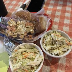 Polskis Pub and Grub - Great Homemade Coleslaw with breadbasket