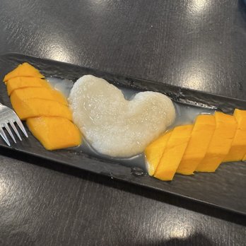 Emporium Thai - Fresh Mango with Sweet Sticky Rice - Thai Near Me - Los Angeles, California Emporium Thai - Fresh Mango with Sweet Sticky Rice - Thai Near Me - Los Angeles, California