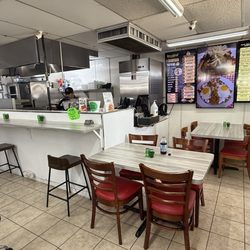 Taqueria El Chino - Inside