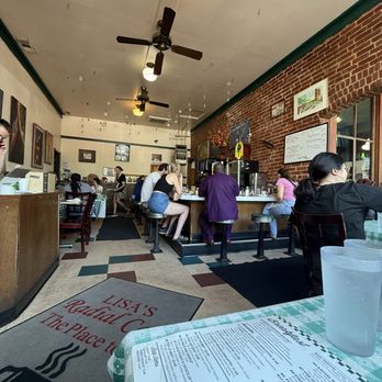 Lisa's Radial Cafe - Breakfast & Brunch Near Me - Omaha, Nebraska