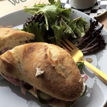 Socialite Coffee Bar - Coffee & Tea Near Me - Springfield, Massachusetts Socialite Coffee Bar - Coffee & Tea Near Me - Springfield, Massachusetts