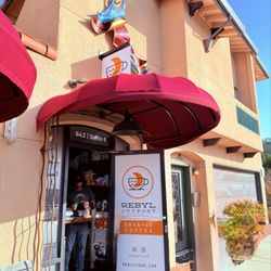 This place is great best matcha hot and cold