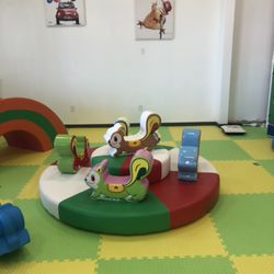 Kool Kids Play - Merry-go-round