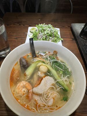 Lá Sen Vietnamese Grill by null