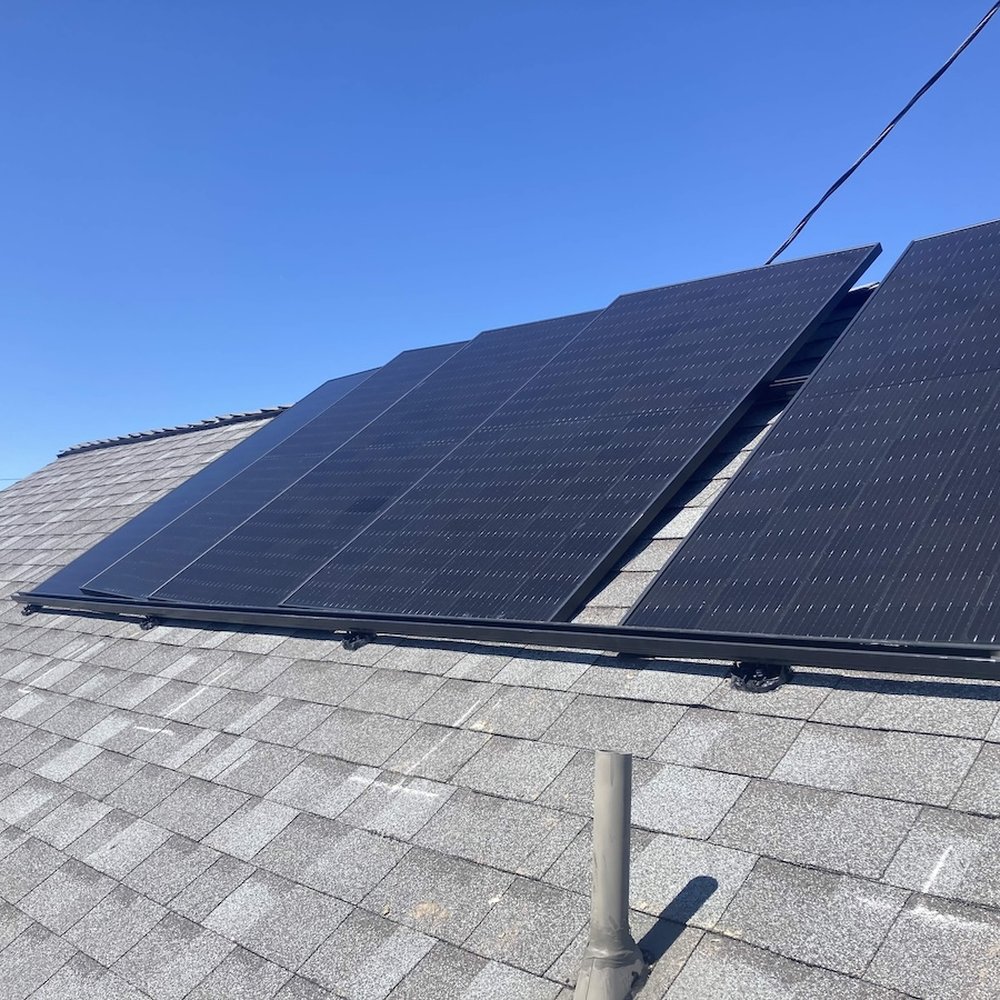 Los Angeles Solar Pros - Image of solar panels on the roof - Solar Installation Near Me - Commerce, California