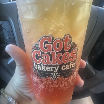 Got Cakes Bakery - La Toxica Redbull - Cupcakes Near Me - Marysville, California