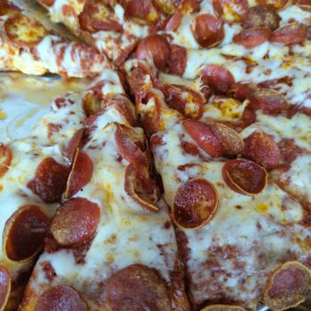 Mountain Mike's Pizza - Classic pepperoni pizza - Pizza Near Me - Norwalk, California