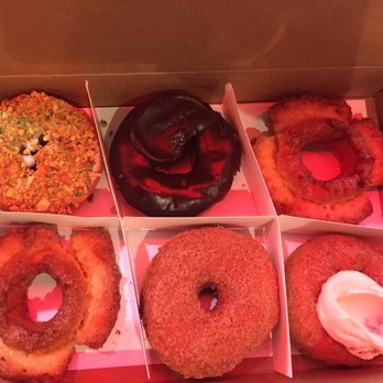 Do-Rite Donuts & Chicken - Variety pack - Donuts Near Me - Chicago, Illinois Do-Rite Donuts & Chicken - Variety pack - Donuts Near Me - Chicago, Illinois