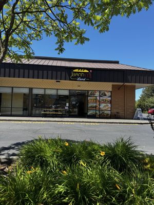 Banh Mi Land by null