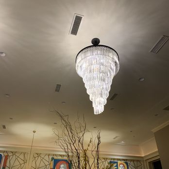 Husk Savannah - Love these chandeliers! - Southern Near Me - Savannah, Georgia Husk Savannah - Love these chandeliers! - Southern Near Me - Savannah, Georgia