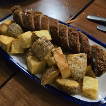El Pimpi - Dive Bars Near Me - Málaga, Massachusetts