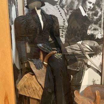 Days Of'76 Museum - Woman's clothing - Museums Near Me - Deadwood, South Dakota Days Of'76 Museum - Woman's clothing - Museums Near Me - Deadwood, South Dakota