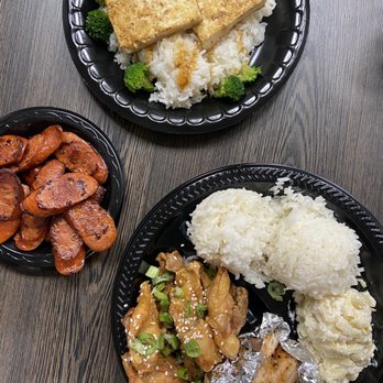 Aunties Cafe - Tofu bowl, Special - Garlic Shrimp and Korean Chicken plate, side of Portuguese sausage - Breakfast & Brunch Near Me - Gardena, California