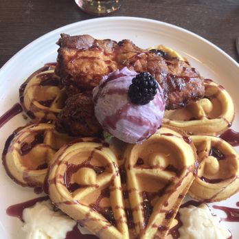 Red Maple - Lemon waffle with fried chicken - Cafes Near Me - Los Angeles, California Red Maple - Lemon waffle with fried chicken - Cafes Near Me - Los Angeles, California