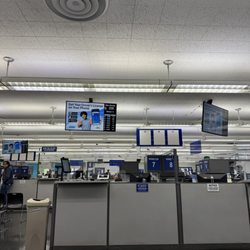 DMV Office - Hollywood - Waiting