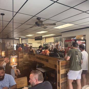 Diamond Deli - Busy on a Monday afternoon! - Delis Near Me - Akron, Ohio