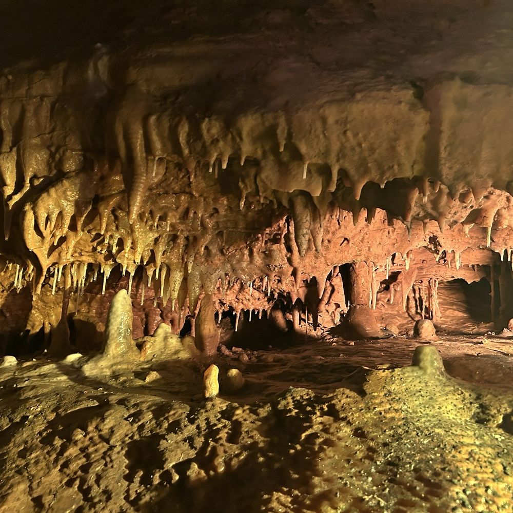 Dixie Caverns - Campgrounds Near Me - Salem, Virginia